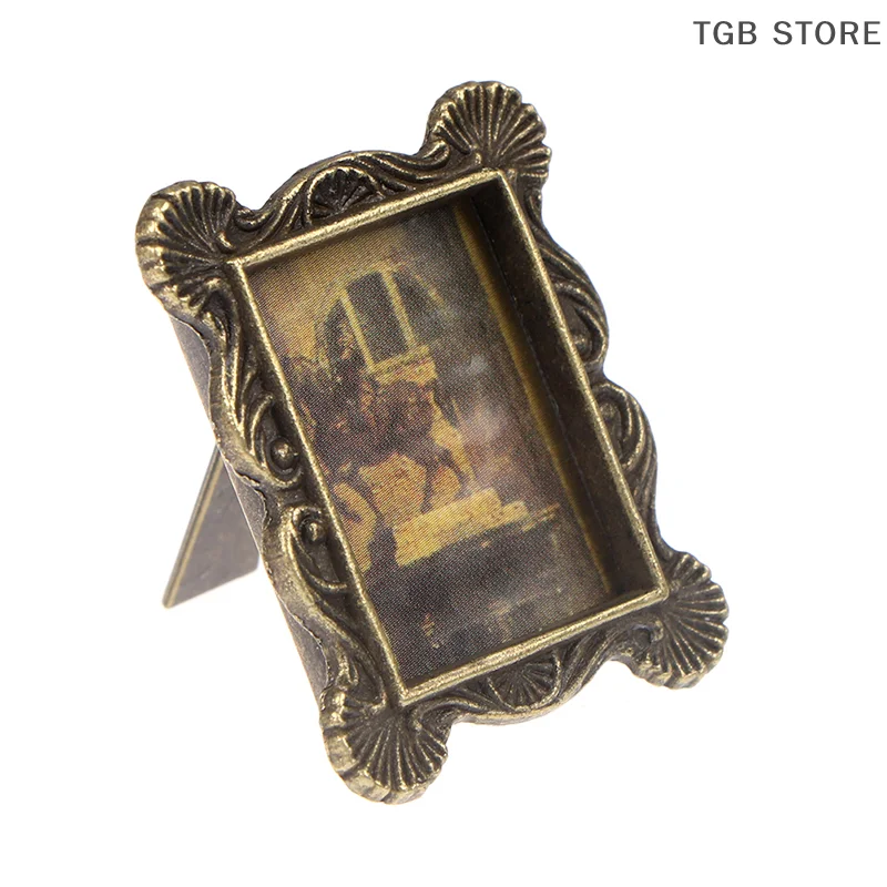 1Pc Miniature Retro Picture Frame Photo 1:12 Dollhouse Accessory Toy