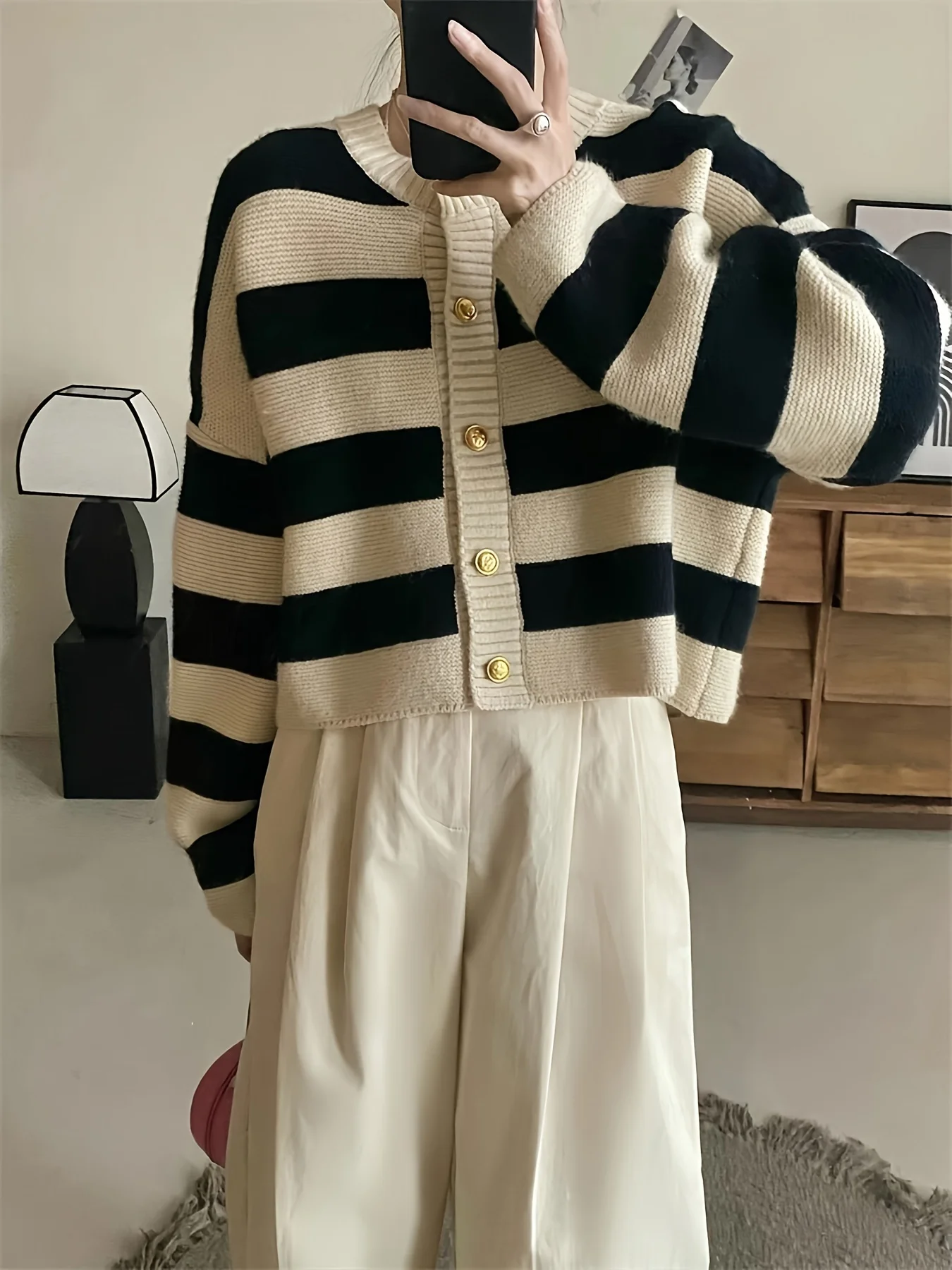 New Autumn and Winter Stripesd Round Neck Single-Breasted Knitted Cardigan for Women Loose Slimming Lantern Sleeve Short Sweater Jacket