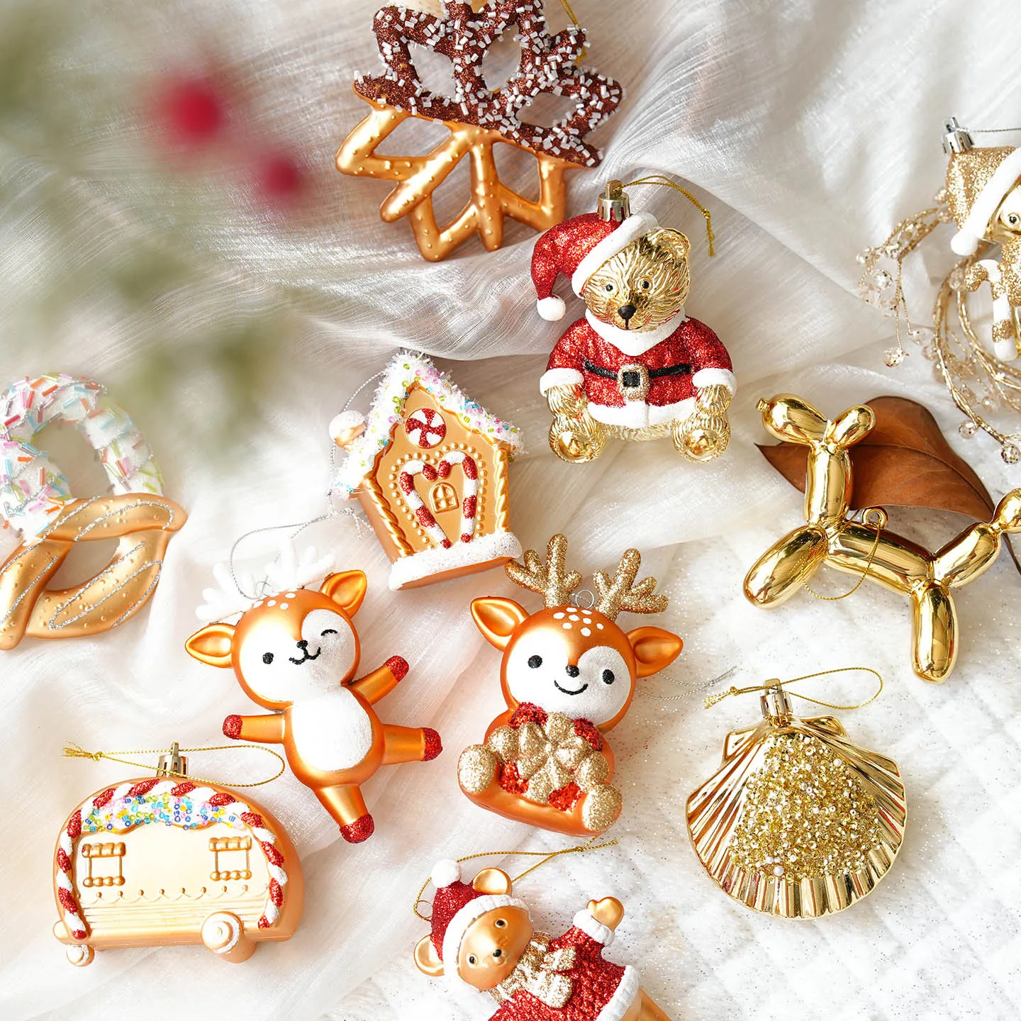 Christmas Atmosphere Balloon Dog Small Pendant Christmas Tree Snowflake House Pendant Small Ornament Wreath Accessory