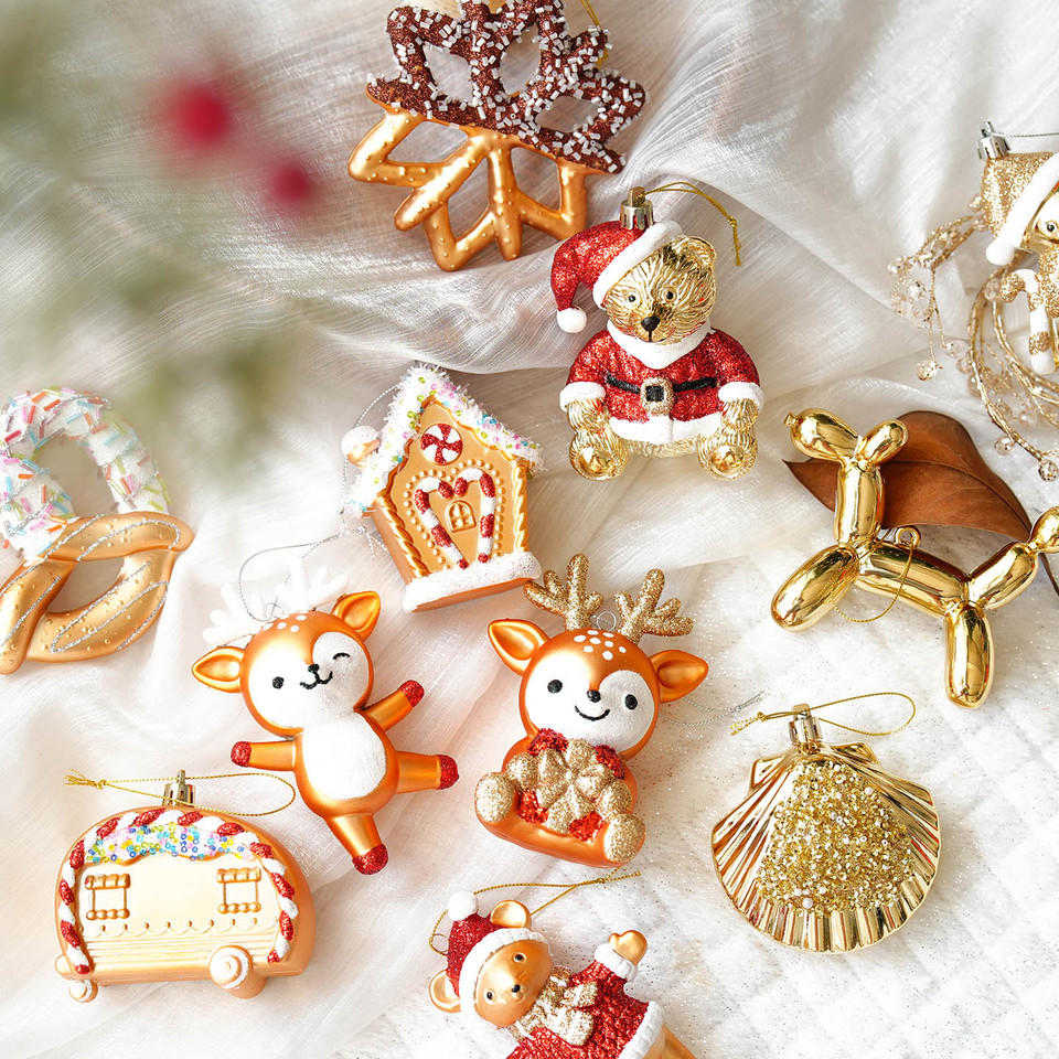  Christmas Atmosphere Balloon Dog Small Pendant Christmas Tree Snowflake House Pendant Small Ornament Wreath Accessory 