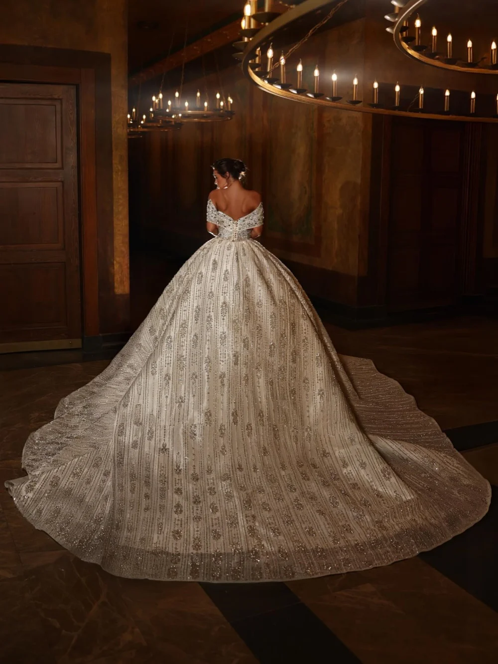 Robe de mariée brodée de perles, de luxe, en cristal, épaules dénudées, personnalisée, longueur au sol, à lacets, nouvelle collection