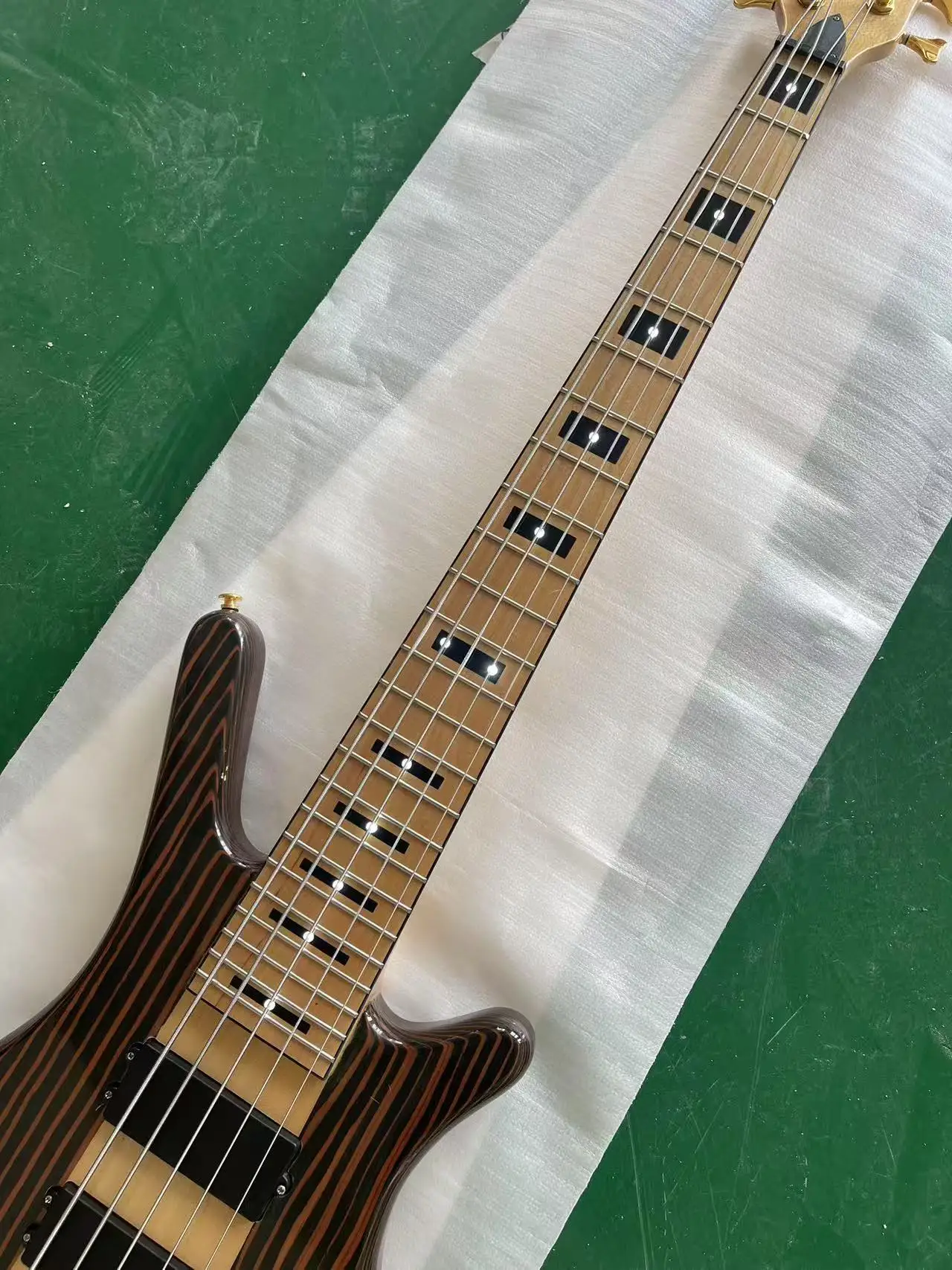 

Custom bass