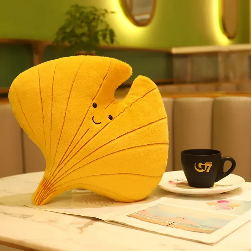 Maple Leave Ginkgo Leaf Simulation Plush Leaf Hug Toy Cartoon Throw Pillow Soft Stuffed Plant Doll Home Decor Brithday Gifts