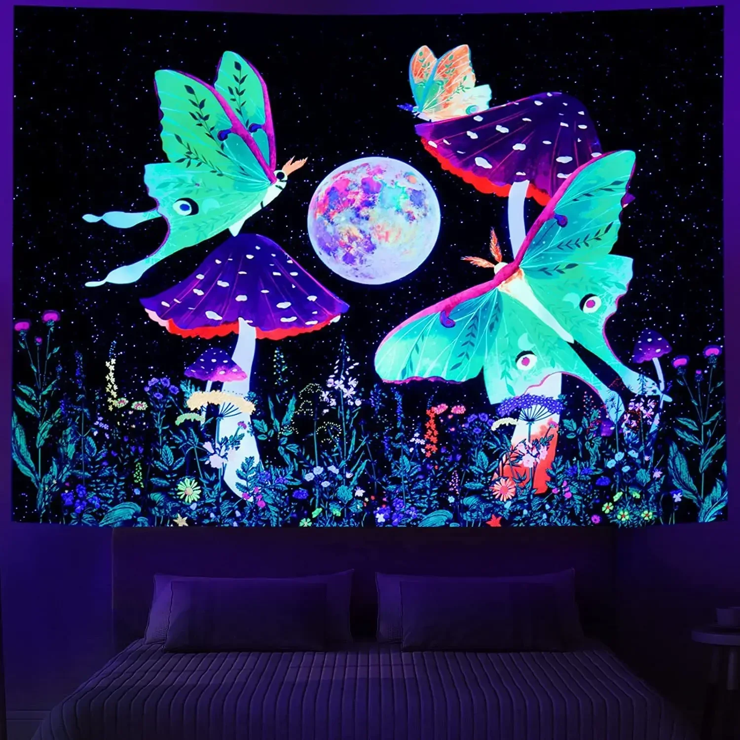 Psychedelic Black Light Mushroom Flourescent Tapestry Wall Hanging Hippie UV Reactive Butterfly Tapestries Home Room Skull Decor