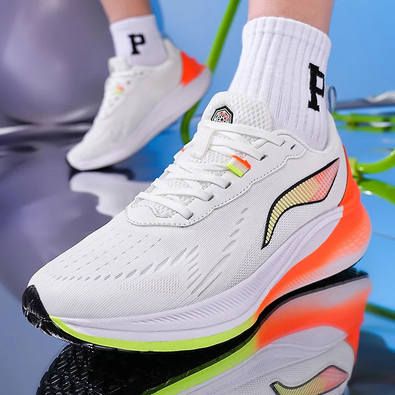 New sports shoes junior high school students deodorant anti-slip teenagers ultra-light shock-absorbing running shoes