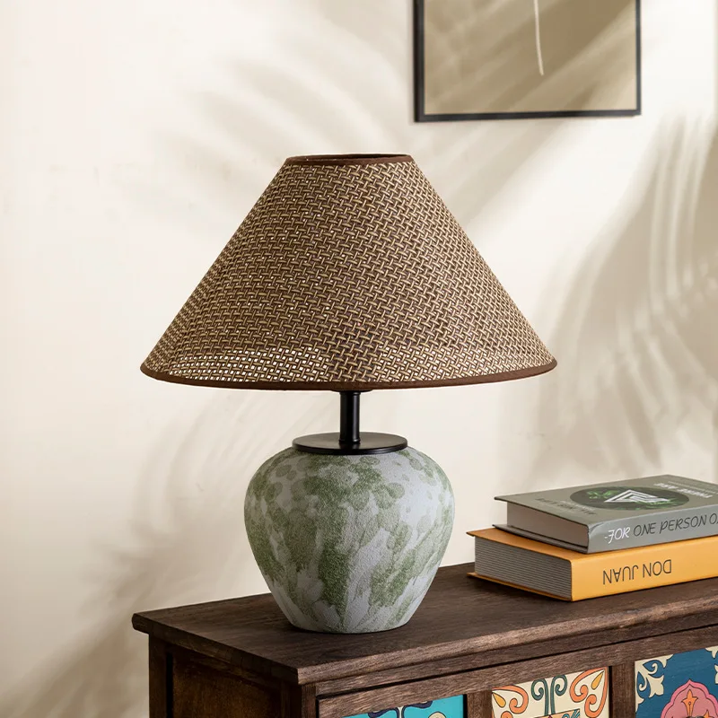 

Japanese Retro Ceramic Base Floor Lamps Living Room Bedsides Study Homestay Cloth Lampshade Dimmable Small Table Nights Lights