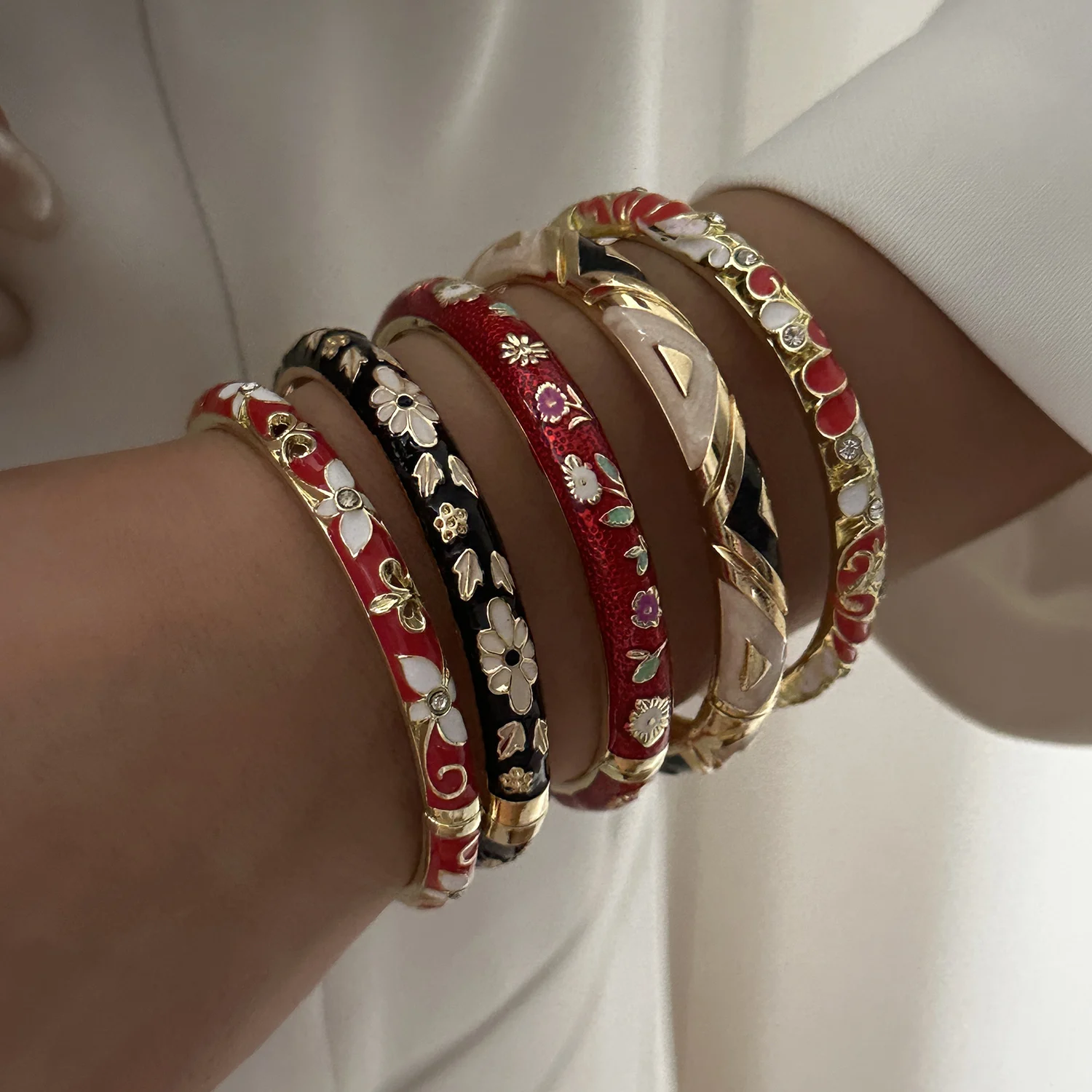 Vintage Leaf Enamel Flower Spring Bracelet Set for Women Luxury Geometric Leaves Floral Bangle Party Uinque Jewelry Gift