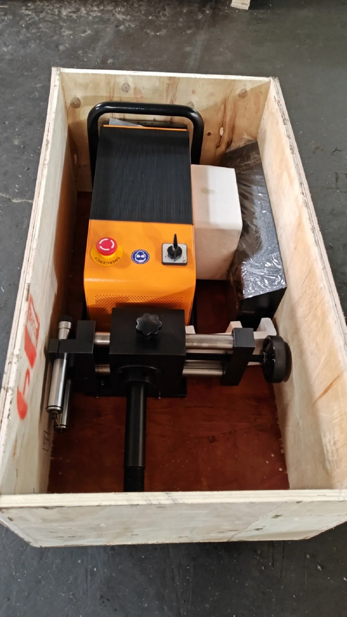 High-Quality AM983 Dual-Function Brake Disc Grinding Machine Optical Centering System Metalworking Tool