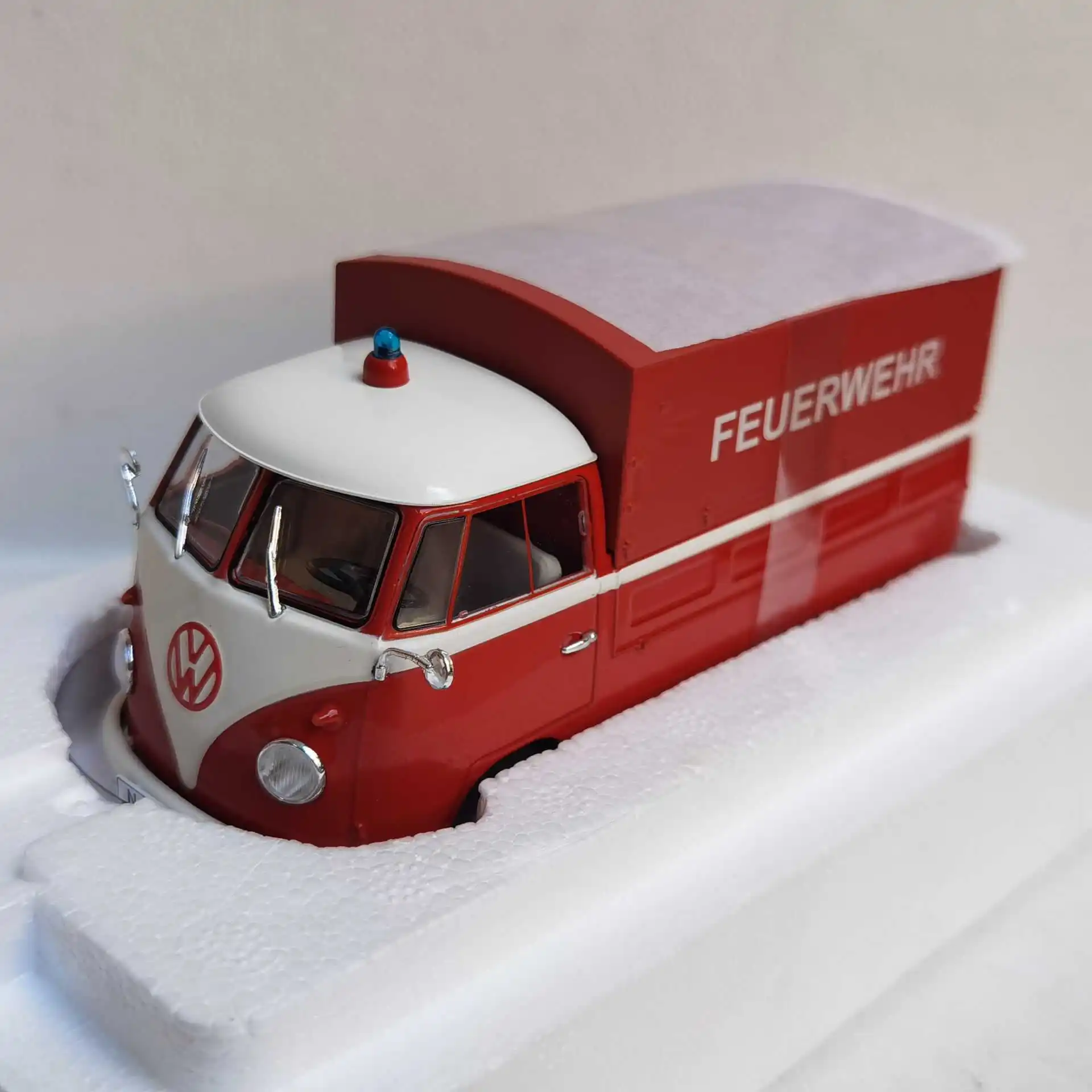 

Без коробки, литой под давлением SCHUCO, масштаб 1/32 VW T1, Volkswagen, пикап, модель автомобиля из сплава, Коллекционная игрушка, подарок, сувенир, украшение для дисплея