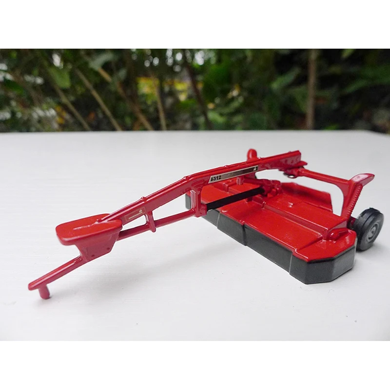 

ERTL Diecast 1:64 Scale Tractor Tow Lawn Mower Alloy Model Adult Hobby Collection Accessories Gift Display Decoration