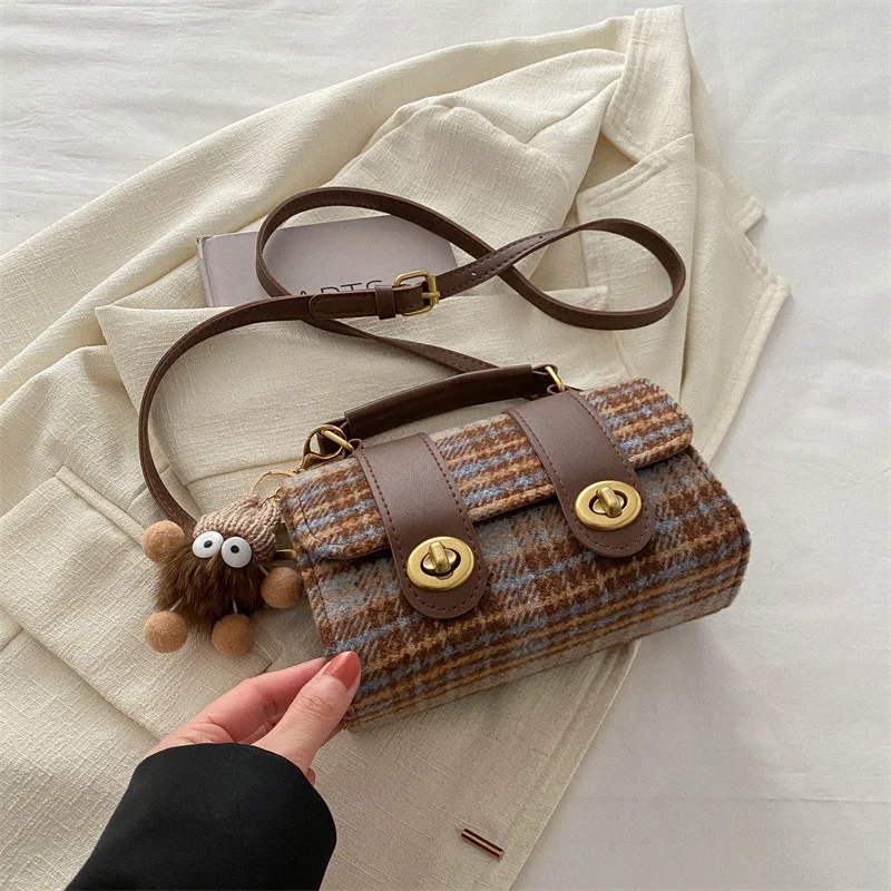 2025 New Model Boston Crossbody Handbag with Checkered Pattern - Horizontal Style Crossbody Shoulder Bag