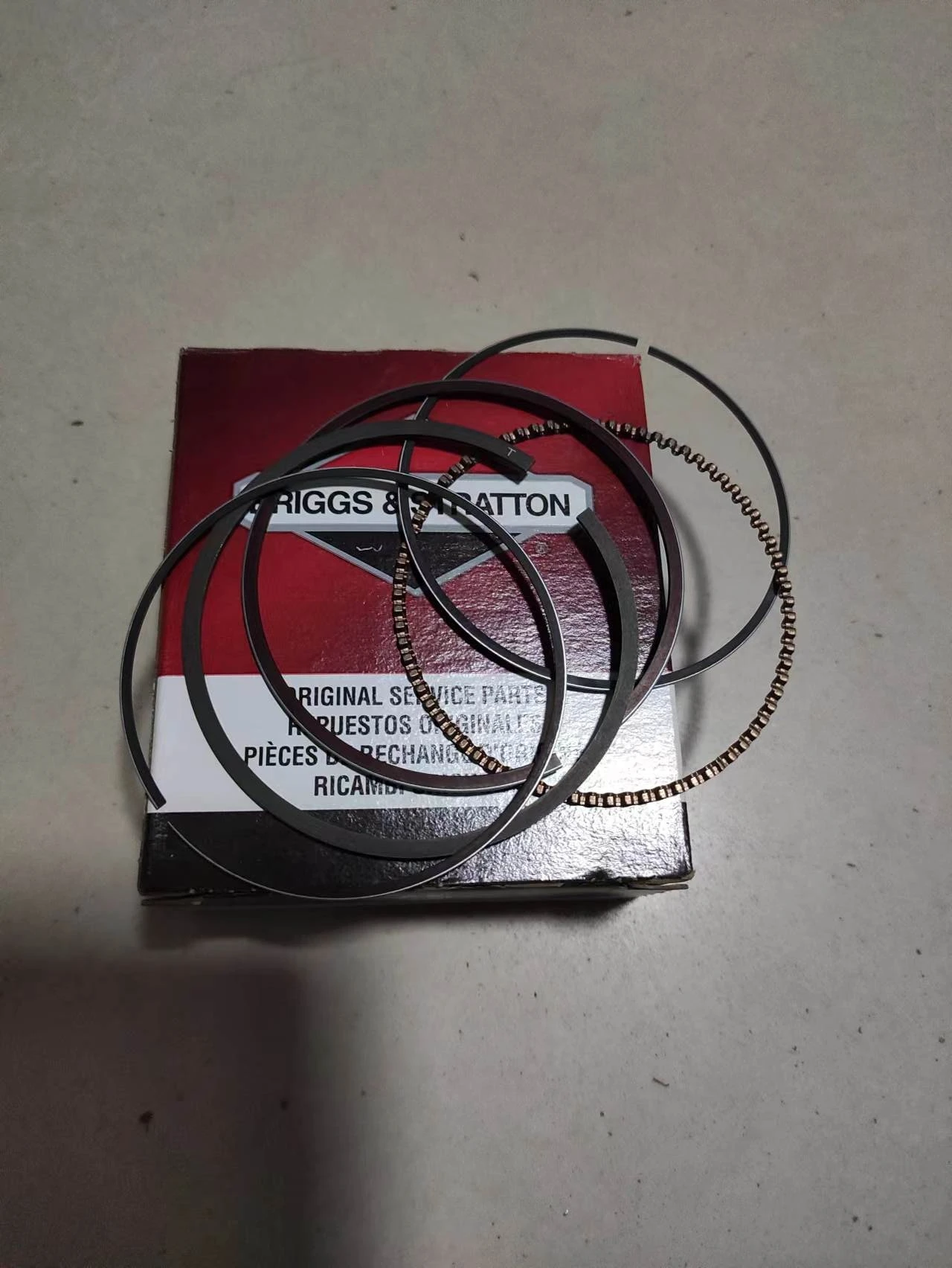 

808528 843806 PISTON RING FITS BRIGSS AND STRATTON 380447 380777 381442 381446 381447 381777 380442 ENGINE PARTS