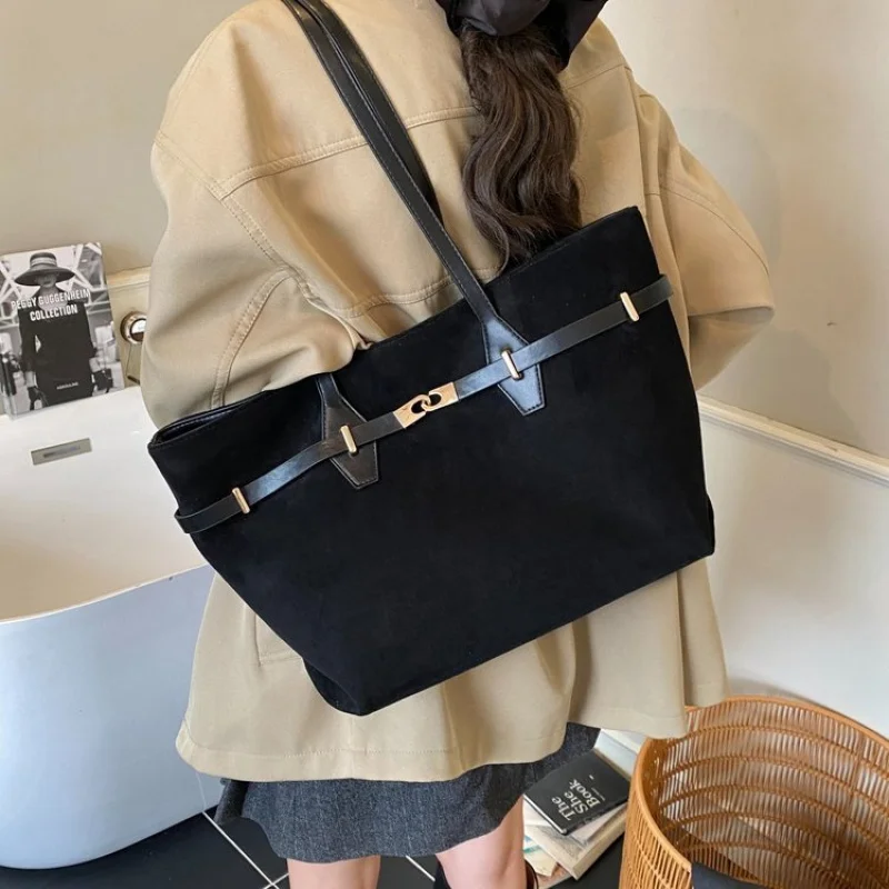 

Верхняя женская большая сумка из козьей кожи с высококачественным Skopje Famous Commuter Lightweight Soft Look ​