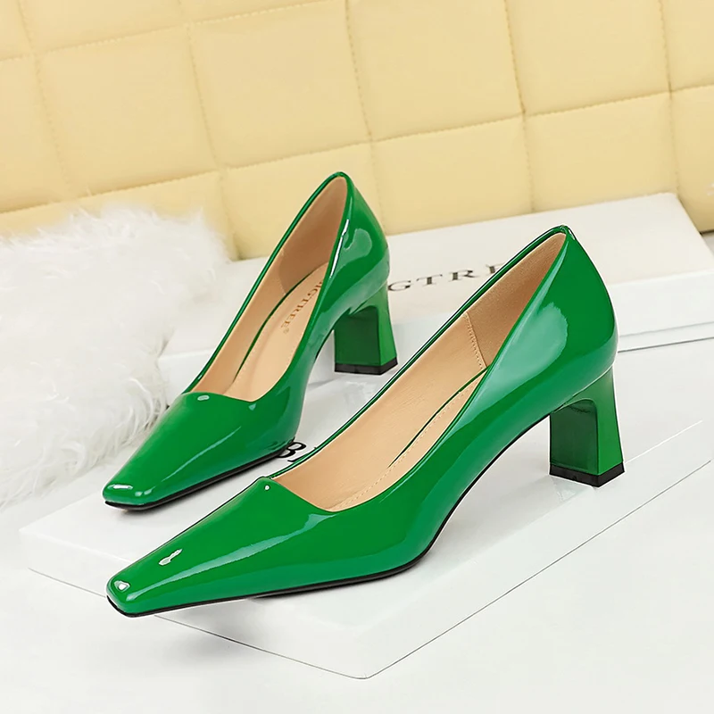 

ZOOKERLIN Pointed Thick Heels Patent Leather Women's Shoes Solid Color Slip On Women's Pumps Summer New Simple Dress Party Shoes