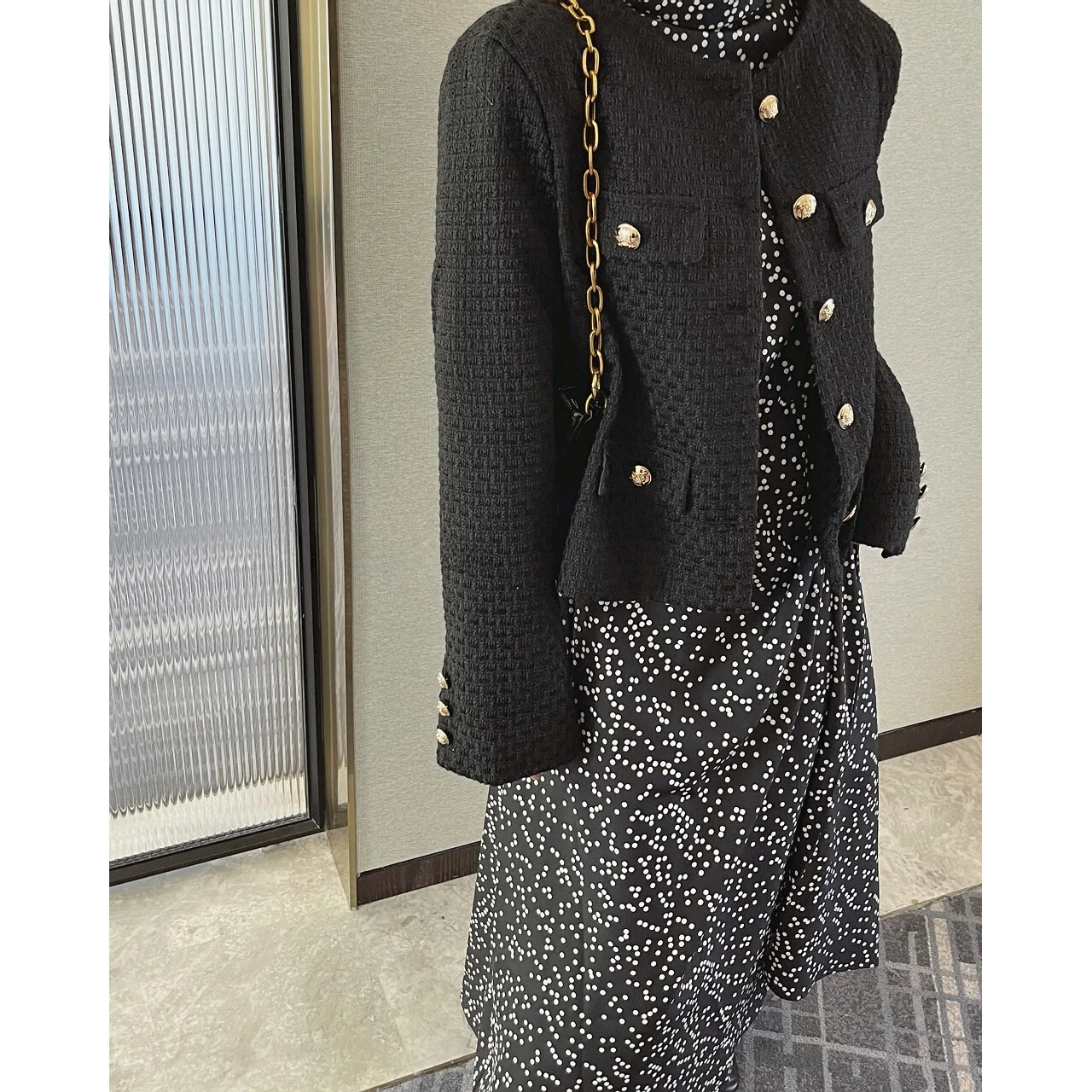 

Bla Woolen ort Coat with Golden Buttons for Women Straight Cut Long Sve round Ne Commute Sle Polyester Fiber