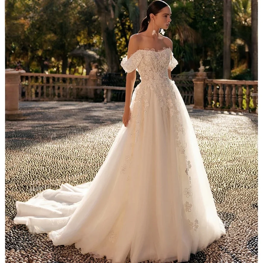 Vestido de novia romántico de tul con flores, Vestido de novia sin tirantes, Apliques de encaje, Vestido de novia con hombros descubiertos, Vestido de novia personalizado
