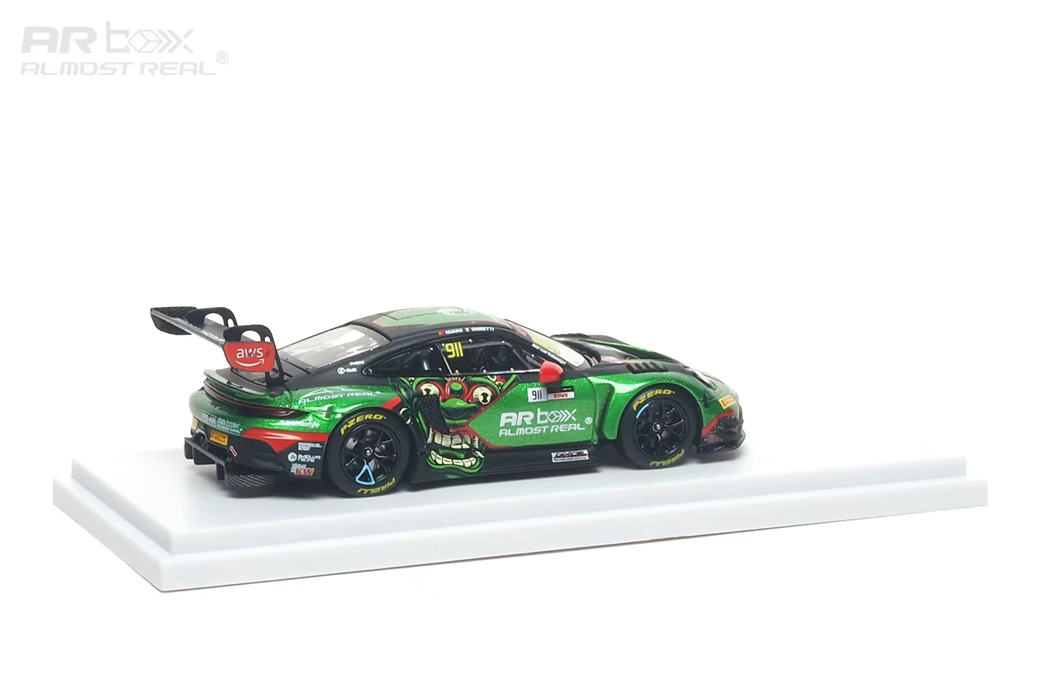 AR BOX 1:64 992 GT3 R Asia Mandalika Grüne Lackierung Druckguss-Modellauto