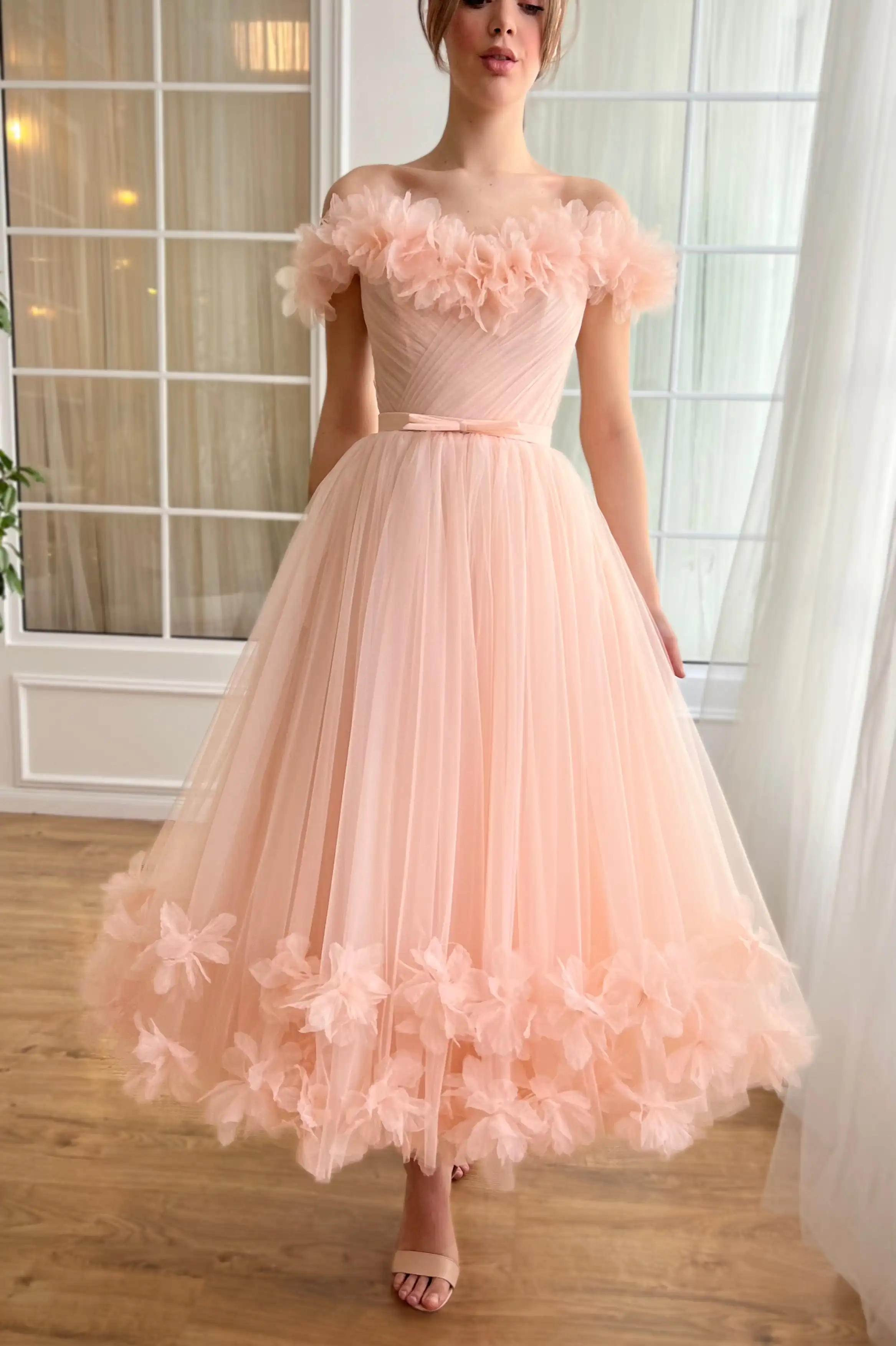 Peach Off The Shoulder A Line Graduation Ball Gown V Neck Flowers Corset Tea-Length Tulle Prom Dresses With Bow Belt For Teens