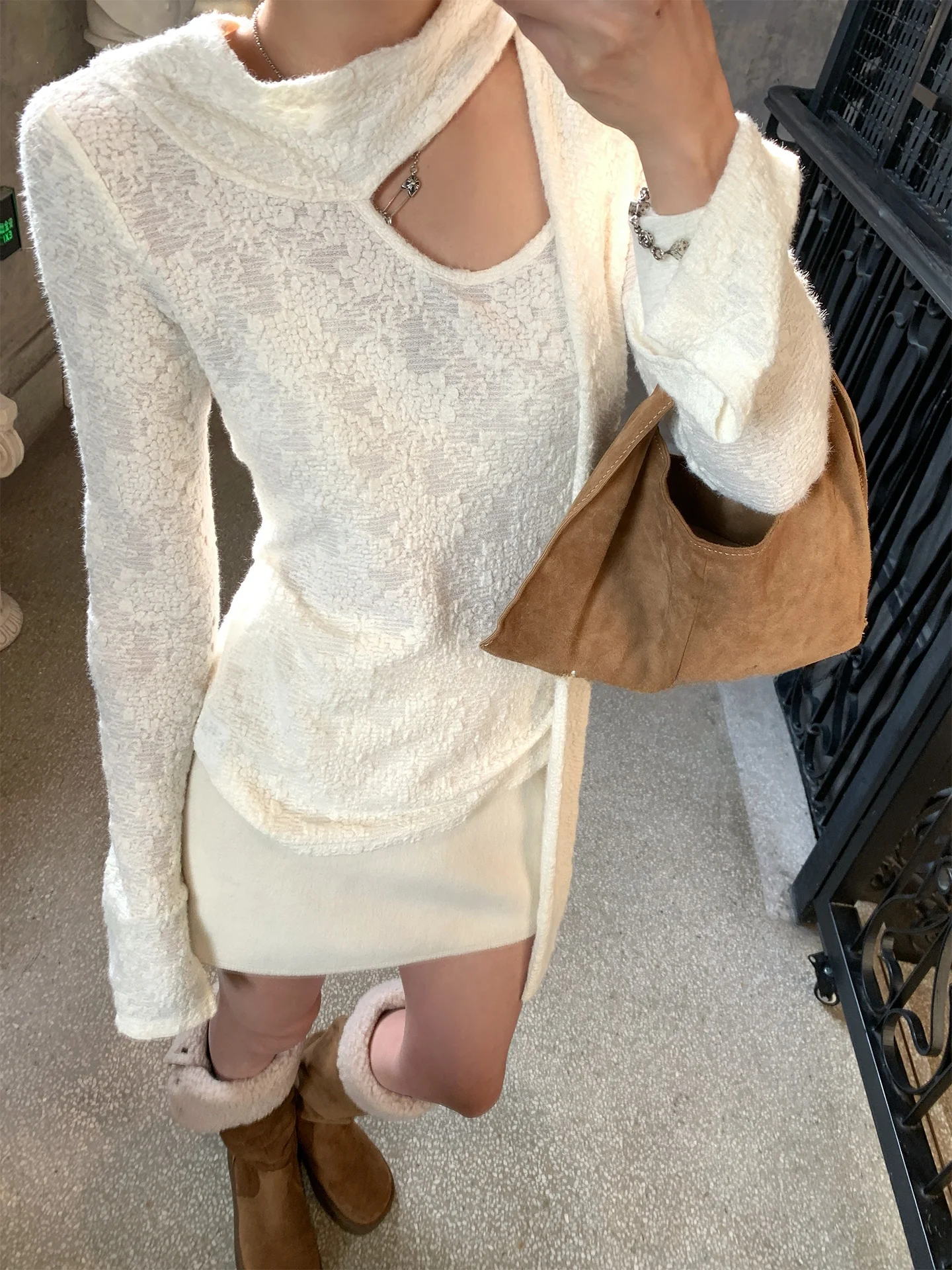 

GV Big White Sister Ele Sister Adjusted 3D Texture Sa Floing Lace Top Women's Faion Spring New Sle Versatile