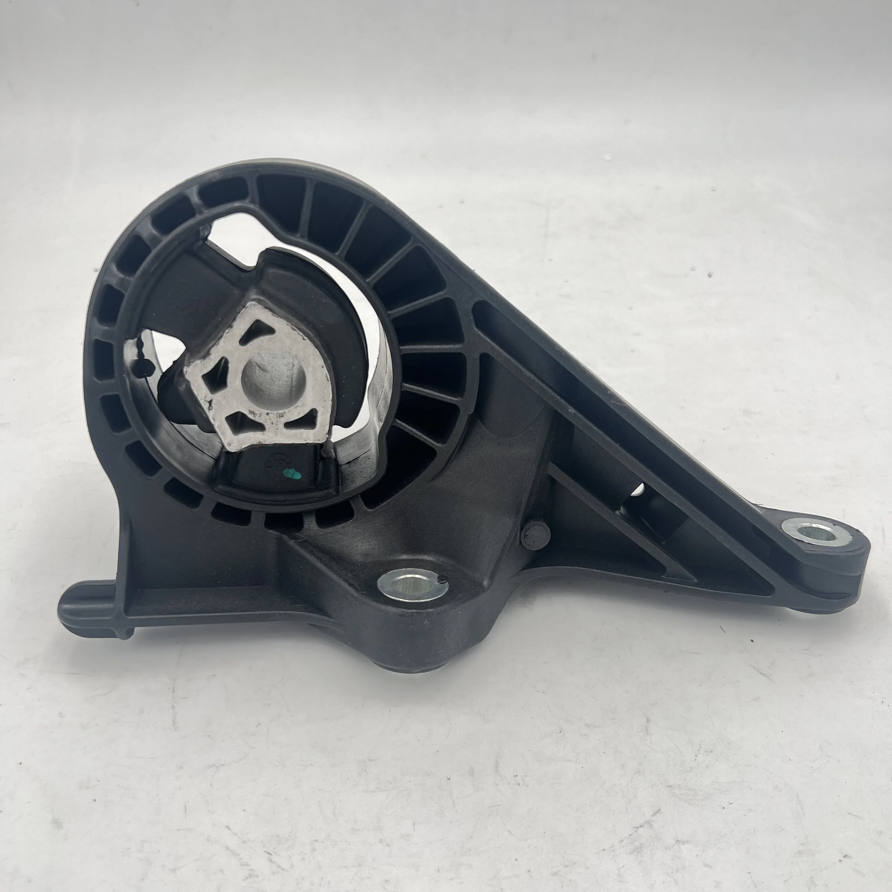 Engine Mount 84454831 for Chevrolet Blazer Traverse GMC Acadia   84883991 84227352
