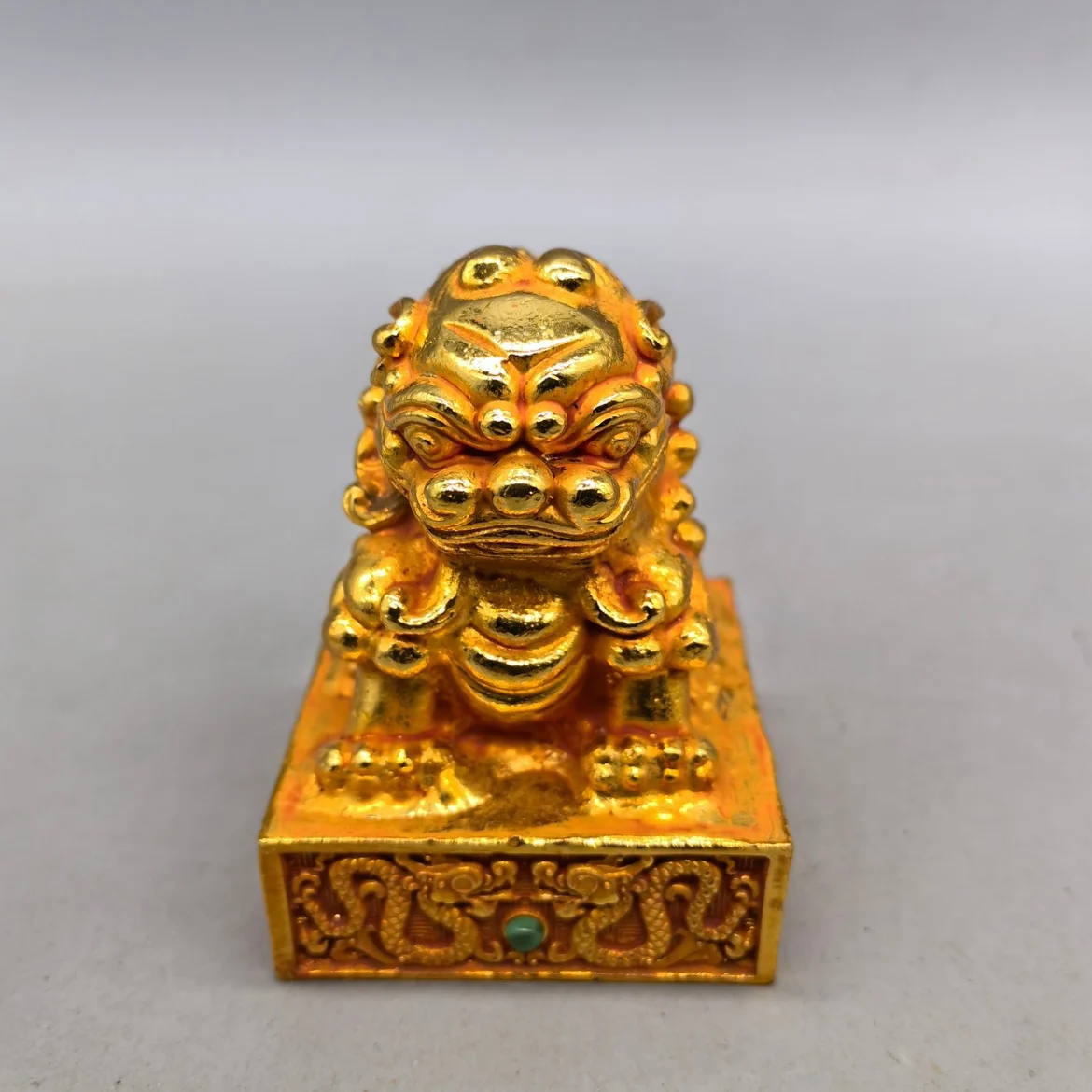 

Copper gilt lion ornament Chinese Forbidden City Swiss lion to play with tea pet office living room decoration