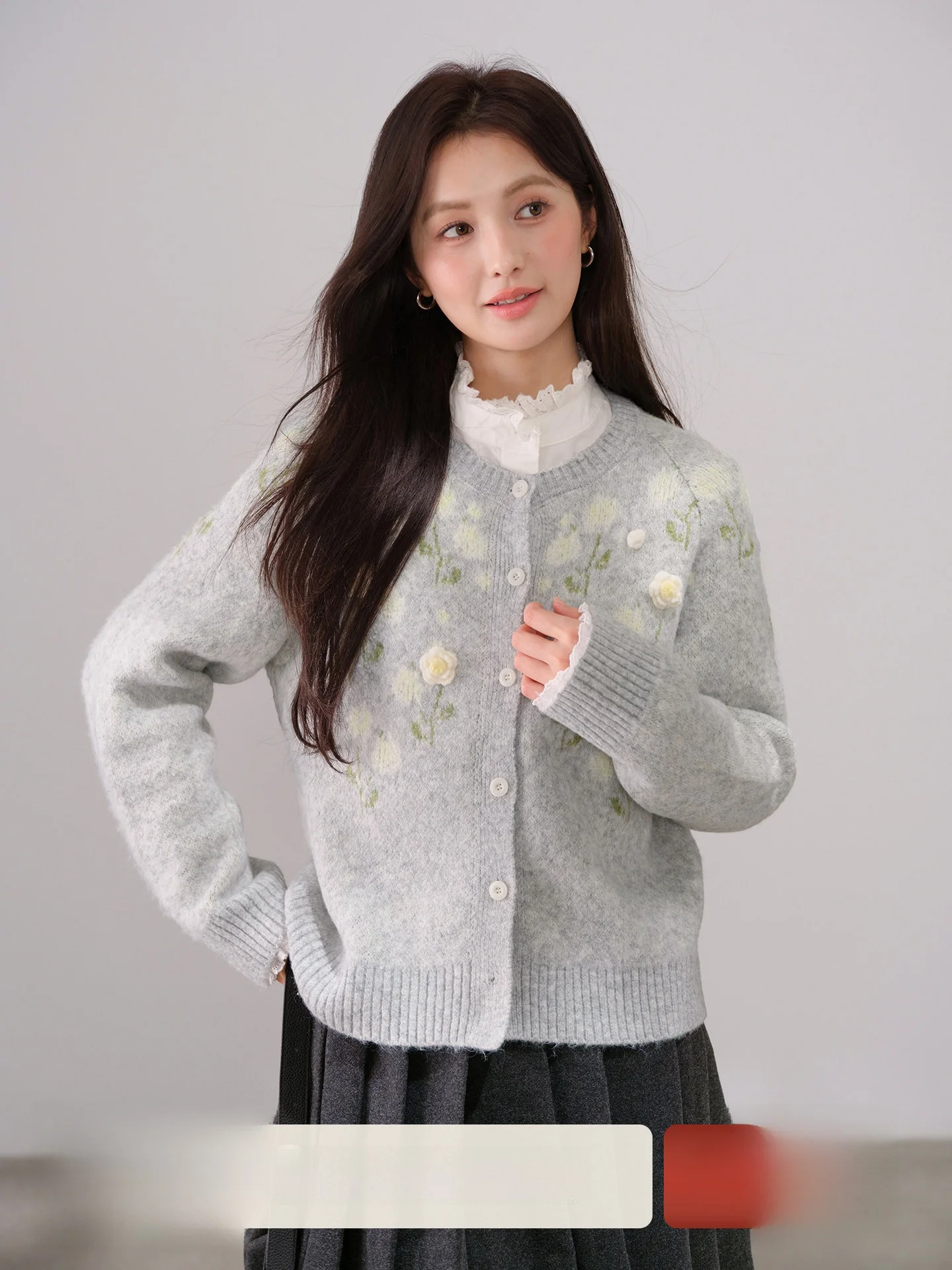 

Retro round Ne 3D Flower Knitted Sweater Women's Soft Cozy Inner Wear Spring High End Feeling Loose Fit Long Sve Cardigan