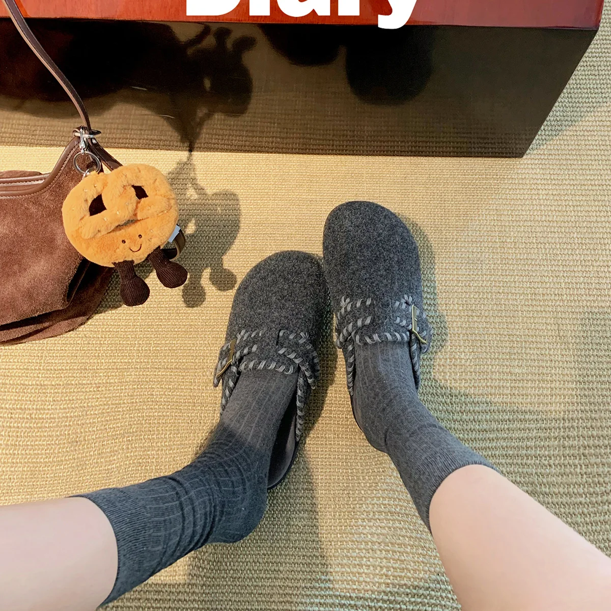 Color blocking thick sole woolen cloth half bag slippers with women's buckle and felt velvet warm woolen cotton shoes