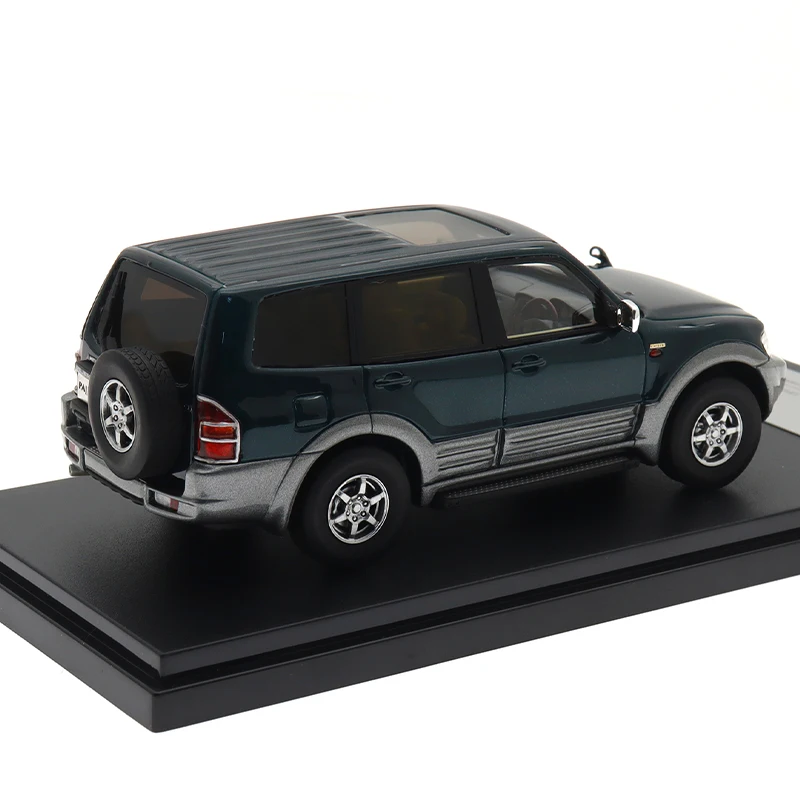 1:43 Harz Modellauto PAJERO (1999) Edition Automodell Hohe Simulationsfahrzeuge Dekoration Ornament Spielzeug für Jungen Sammlung Geschenke