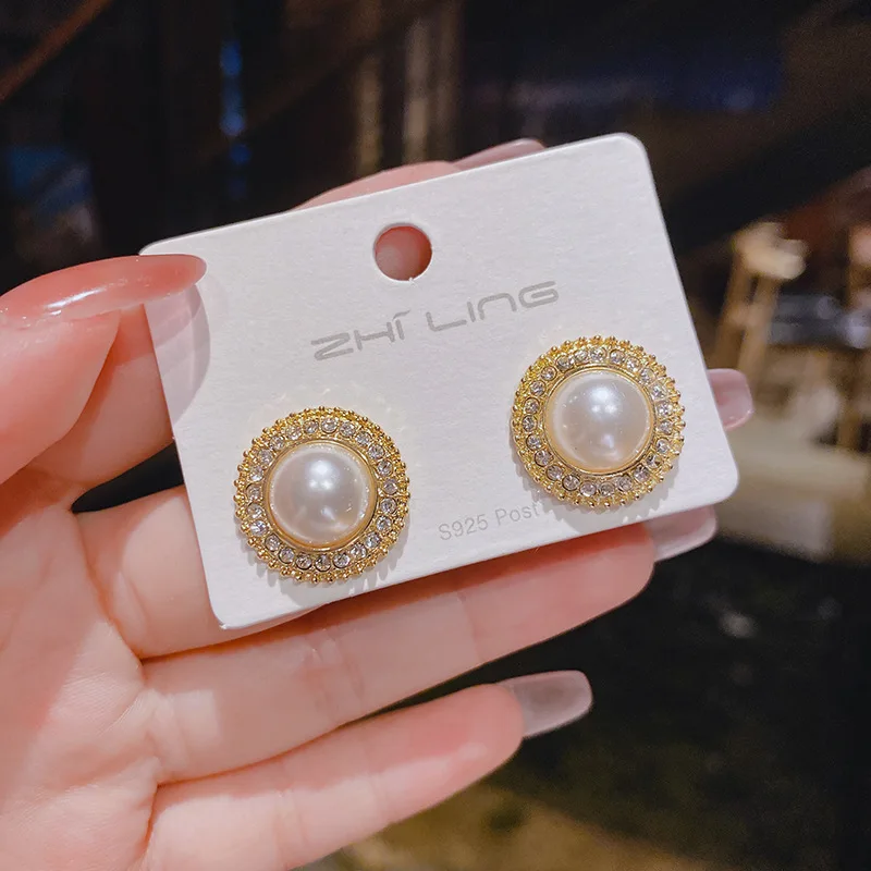 Korean Fashion Crystal Round Stud Earrings Gold Color Metal New Arrival Women\'s Earrings Simulated Pearl pendientes mujer