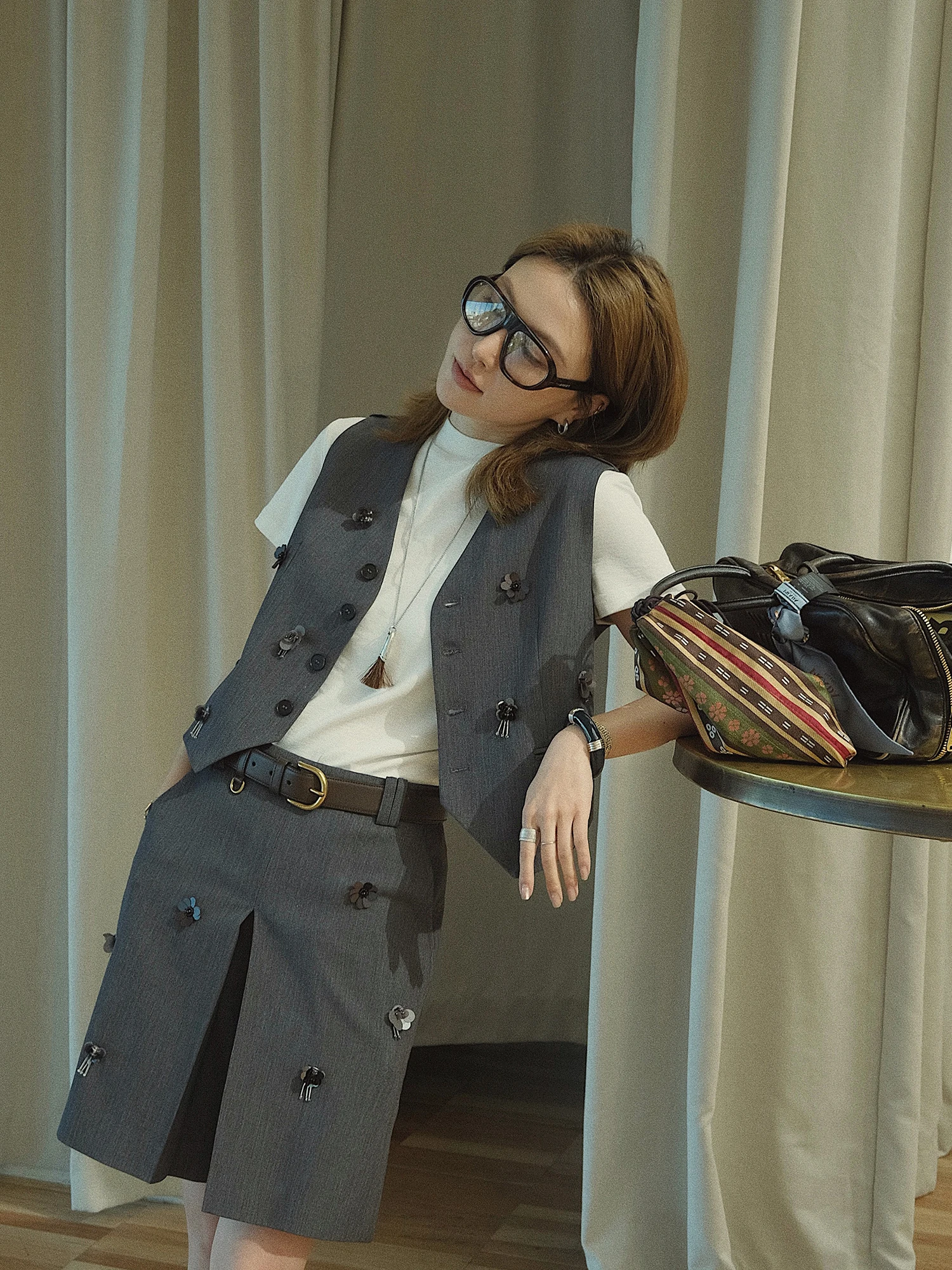 

Элегантный комплект MOERSHOP: Жилет и шорты с богатой отделкой, женская модная коллекция, весенний ансамбль из двух предметов