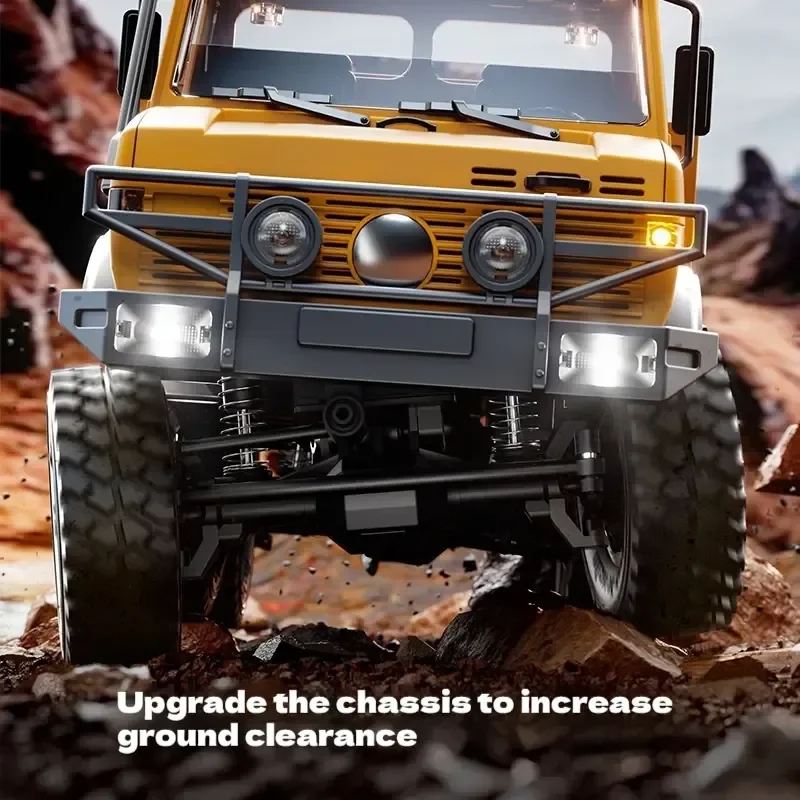 O novo carro de controle remoto off-road C8823 RC 1:18 Unimoc com tração nas seis rodas em escala completa carro de escalada presente masculino.