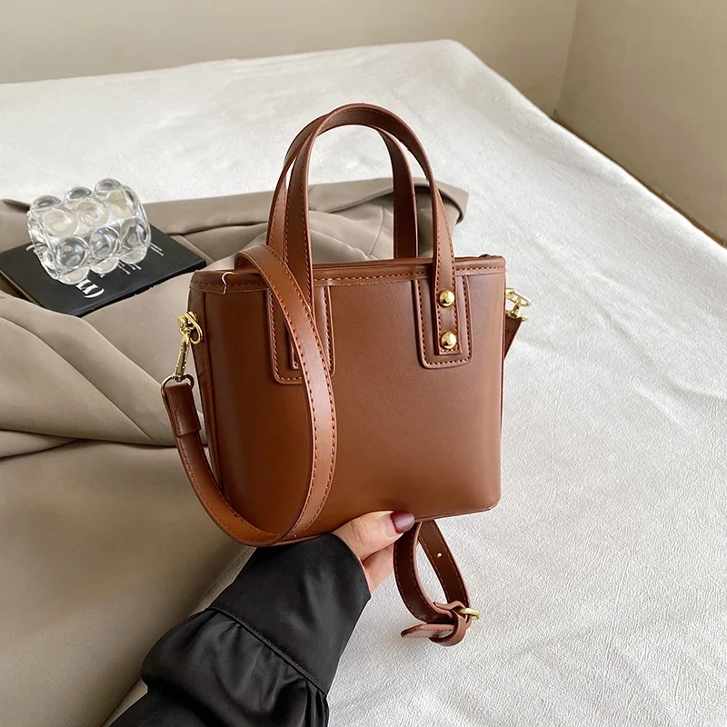 Fashion Color Straw PU Stitching Handbag Rivet Pin Buckle All-match Shoulder Bag 2024 Hot Sale Bags for Women Bolsas Femininas