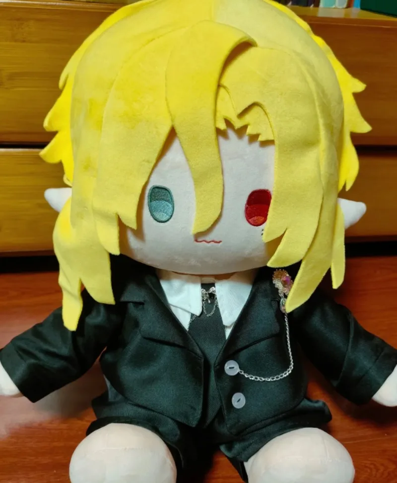 

26CM 40CM Zenless Zone Zero Hugo Vlad Attribute Sitting Posture Plush Doll Cartoon Cotton Mascot Ornament Stuffed Plushie Gift