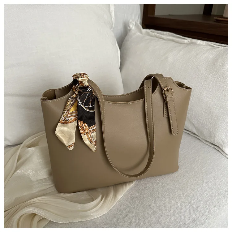 Modische, stilvolle Seidenschal-Einkaufstasche, Umhängetaschen mit geräumigem Fassungsvermögen, elegante Unterarmtasche, vielseitige Pendelhandtasche für Damen – Detail 22