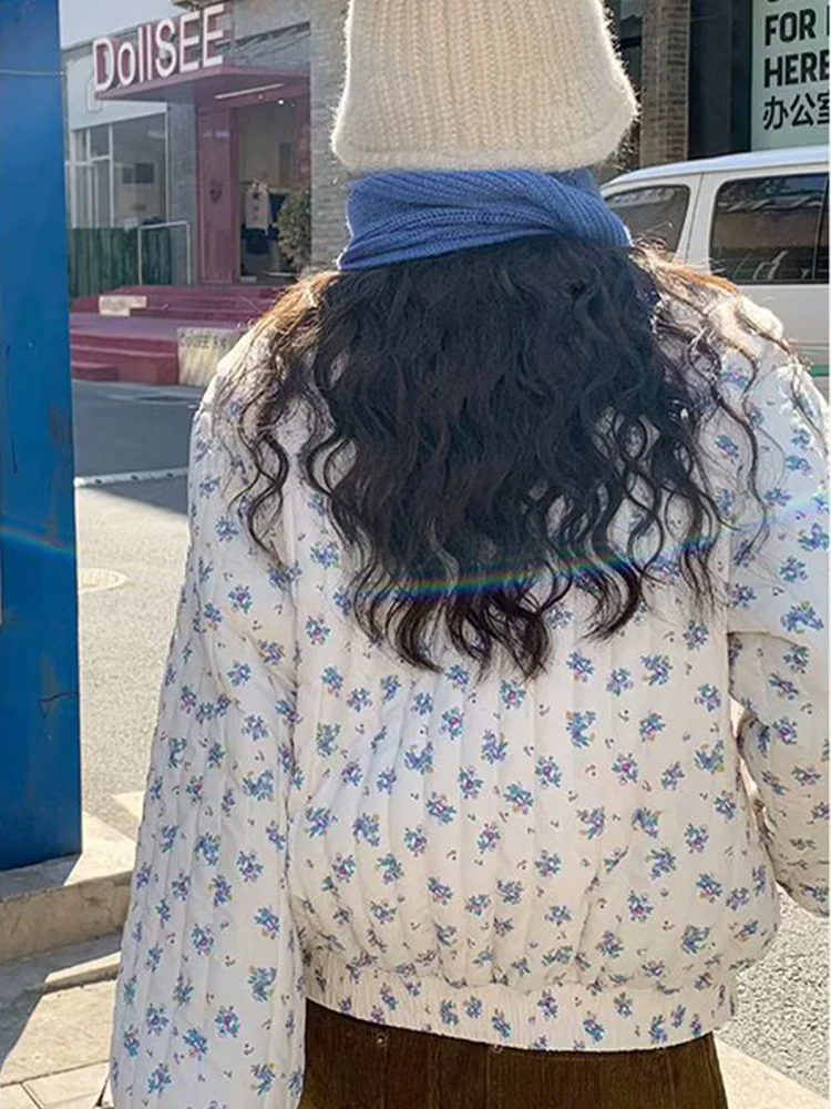 เสื้อแจ็คเก็ตฤดูหนาวผู้หญิง 2025 แฟชั่นใหม่ ลายดอกไม้ แขนยาว ซิป ปาร์ก้า เสื้อโค้ทผู้หญิง อุ่นสบาย สไตล์ลำลอง