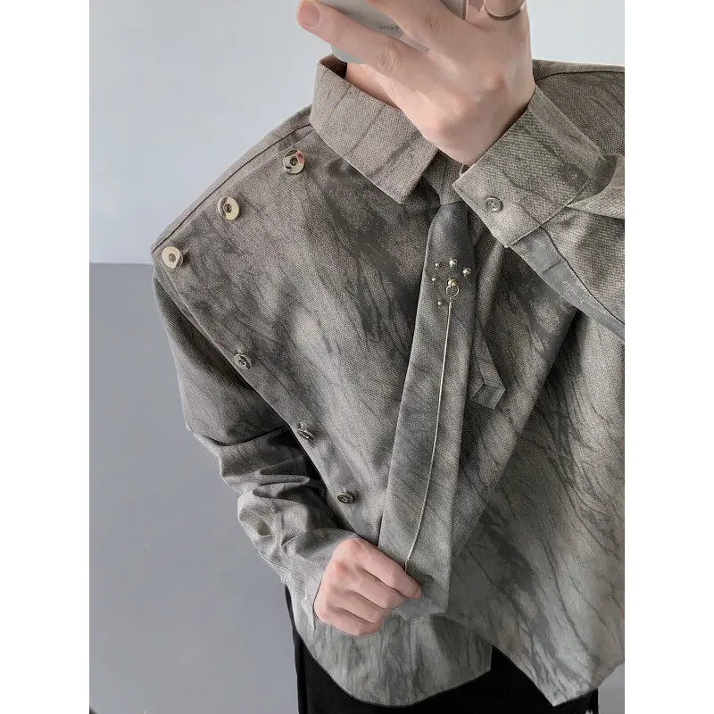 2025 Spring and Autumn New Men's Retro Style Gray Gradient Design Asymmetrical Placket Padded Shoulder Self-tie Shirt