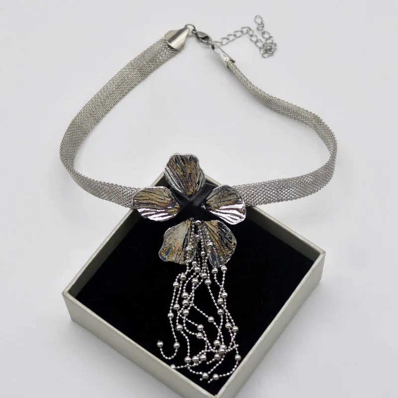 Metallic Sliver Flower Choker Necklace For Women Tassel Clavicle Chain Club Party Flower On The Neck Jewelry Fashion Accessories