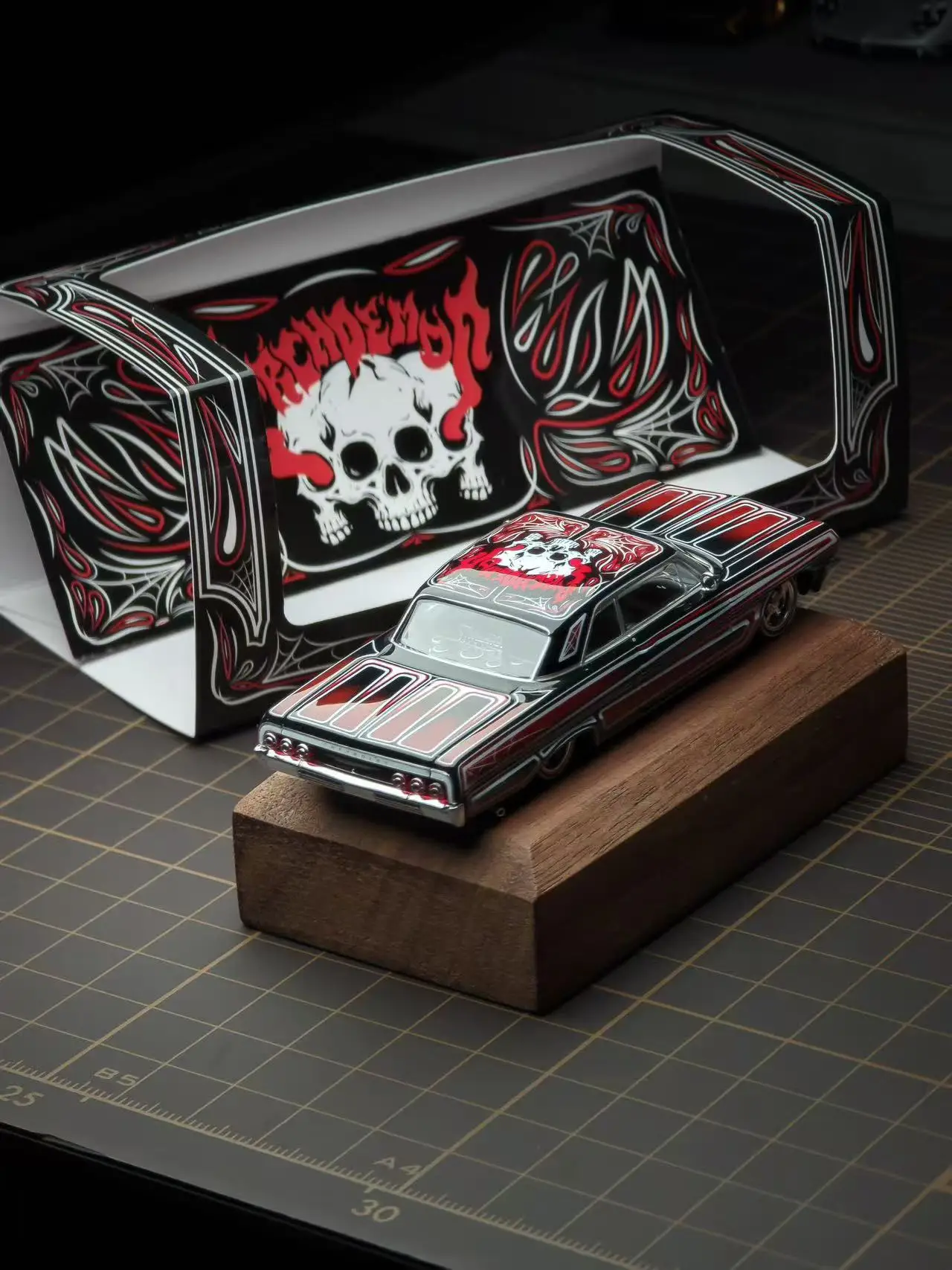 1/64 97M Impala Day of the Dead Special Edition Diecast Car Model Pre-sale