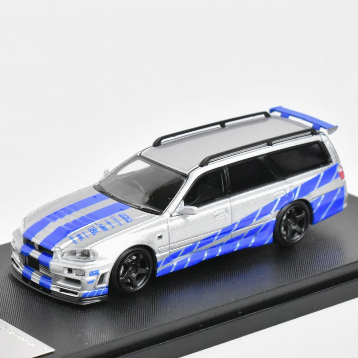 Street Weapon Stagea 1/64 R34 wagon Car Model