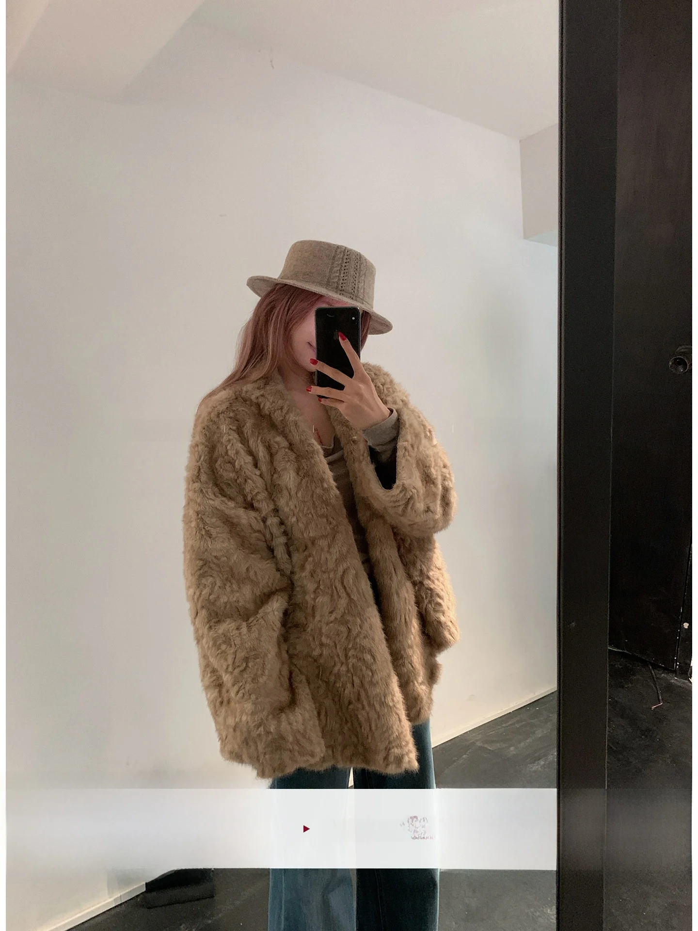 

Пальто LILI Miss Cry из овчины и меха, экологичное, с интегрированной кожаной и меховой отделкой, длинное, с V-образным вырезом, средней длины