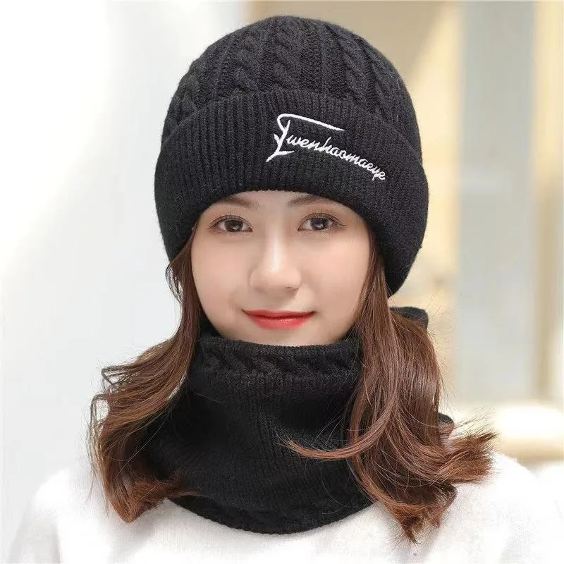 

Winter women's thickened woolen hat with earmuffs and neck warmer; knitted hat for cycling warmth