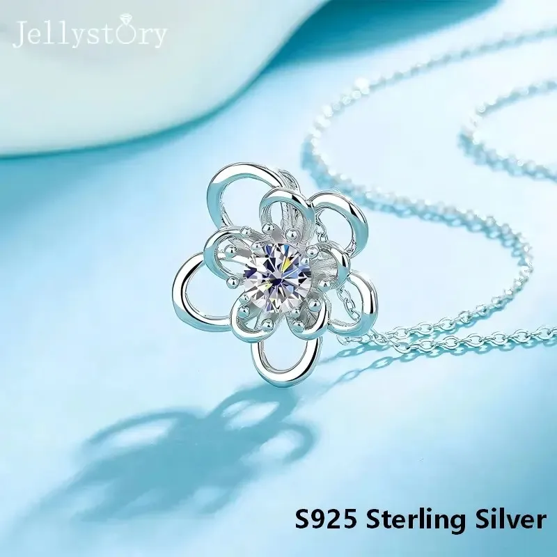 Four-leaf Clover Moissanite Necklace S925 Sterling Silver Moissanite Necklace 1 Carat Collarbone Chain Valentines Day Gift