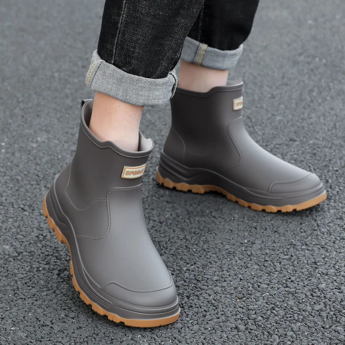 

2026 New Short-tube Fashionable Men's Casual Rain Boots Thickened Wear-Resistant Anti-Slip Waterproof Outdoor Fishing Water Shoe