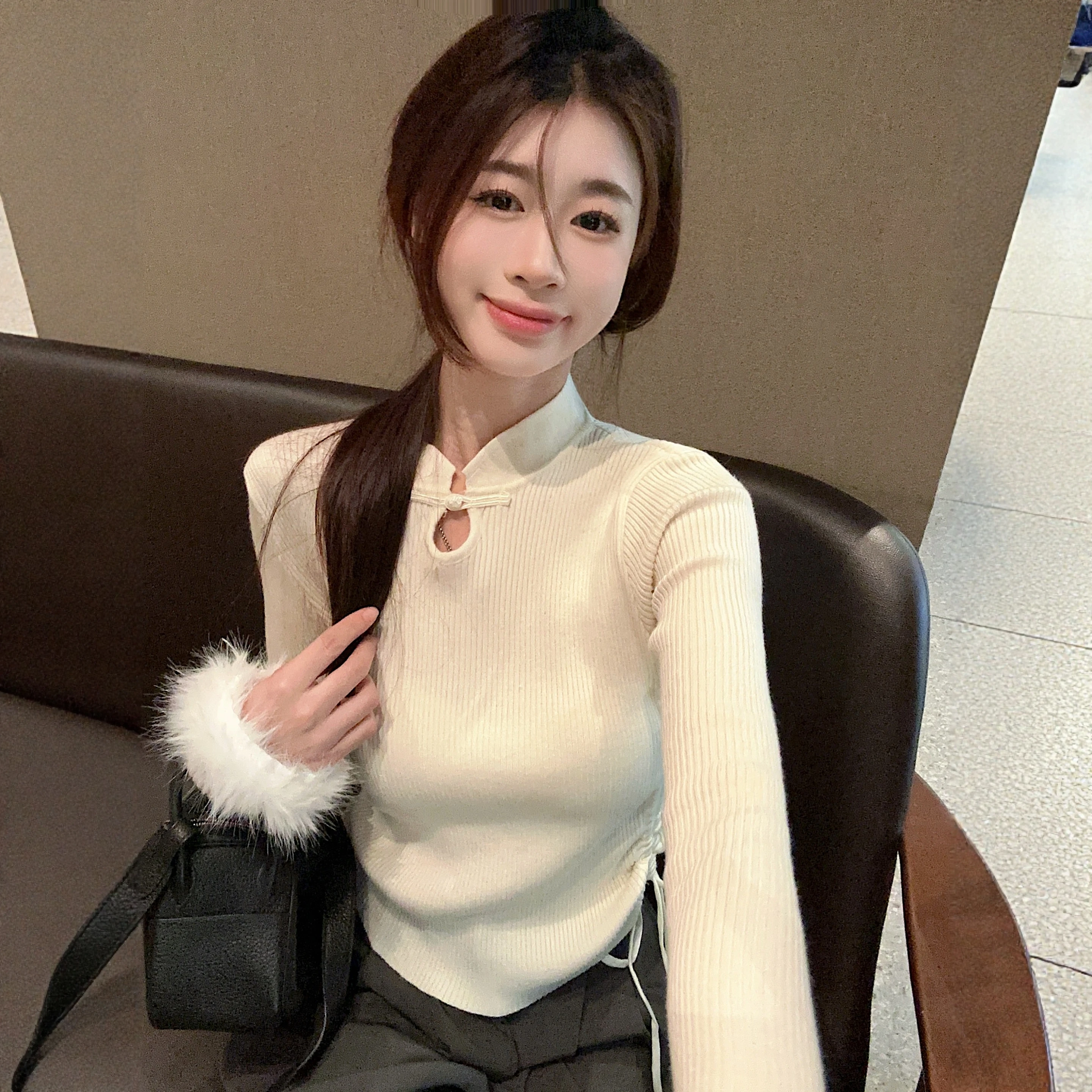 

Ретро-свитер с воротником-стойкой и меховыми вставками, вязаный, женский, зимний, новый, на пуговицах, базовый слой, приталенный, с длинными рукавами