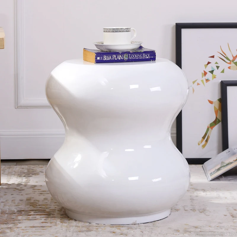 

Скандинавский приставной столик — минималистичный белый столик для ванны