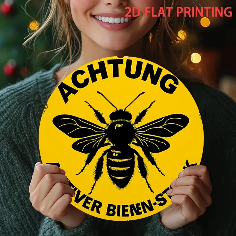 مسطح ثنائي الأبعاد، قطعة واحدة من علامة تحذير مستعمرة النحل النشطة - مع النص الألماني "Achtung - Aktiver Birnenstock"، رسم النحل - شركة الحديد شديدة التحمل