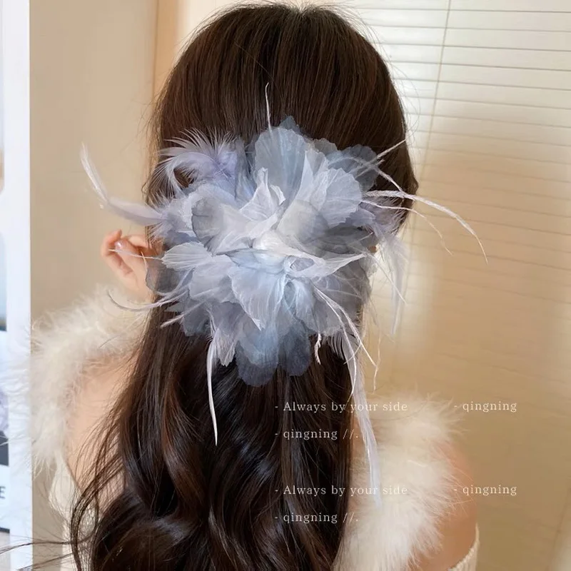 Fashion Feather Hair Claw Clip For Women Plush Hairpin Girls Black Hairgrips Ostrich Feather Pearl Hair Clamps Party Accessories