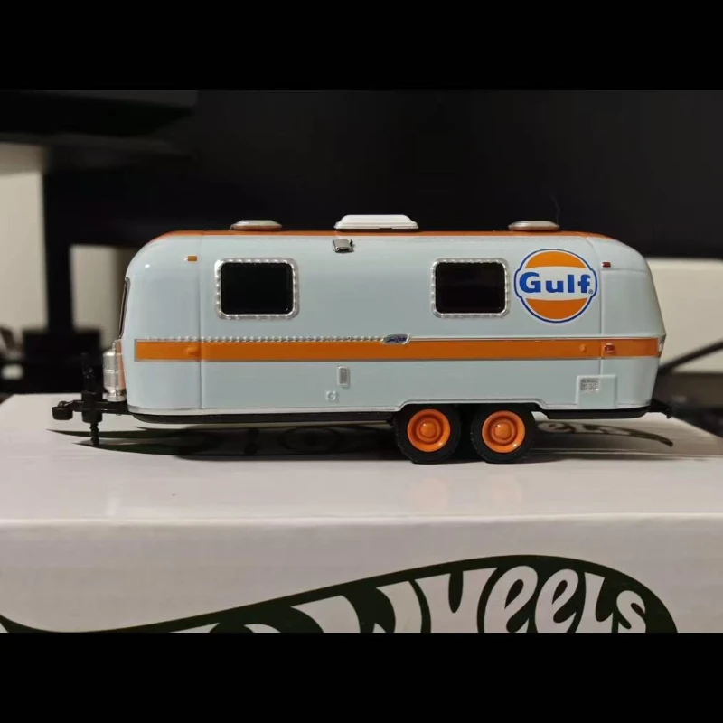 

GreenLight 1:64 1971 AIRSTREAM DOUBLE-AXLE LAND YACHT SAFRRI CUSTOM Alloy micro car model collection decoration toy gift