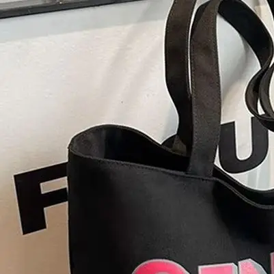 

Fashionable Large Letter Printed Canvas Bag New Casual Hand Held Shoulder Bag