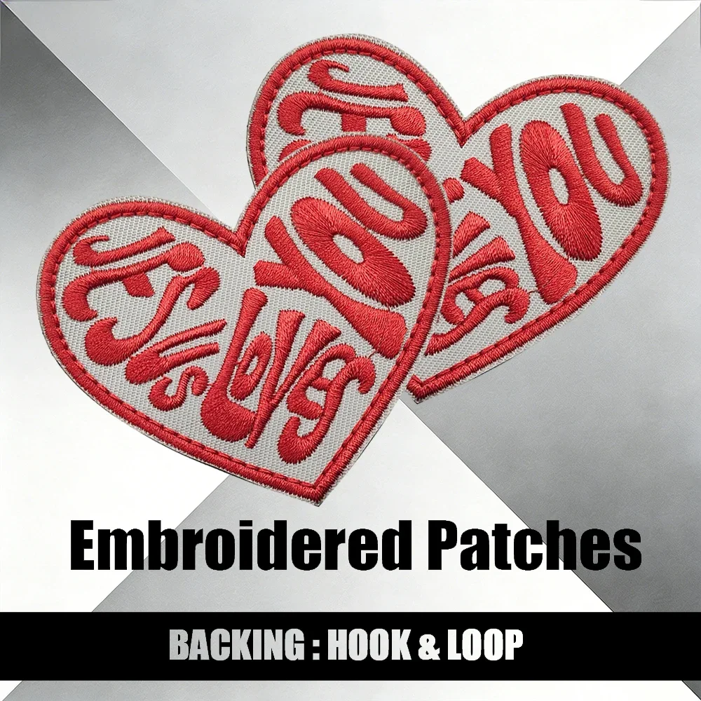 

Вышитая нашивка «Любовь есть любовь» с сердцем, красный текст на белом фоне, с красной окантовкой, на липучке, для выражения гордости и равенства